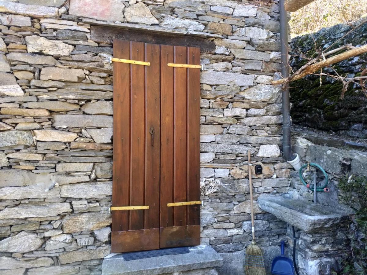 Rustico "Casa Di Sasso" Villa Intragna Kültér fotó