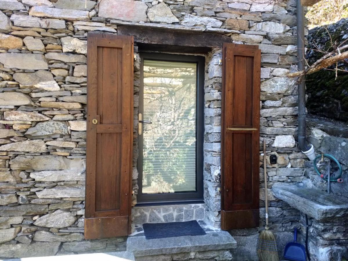 Rustico "Casa Di Sasso" Villa Intragna Kültér fotó