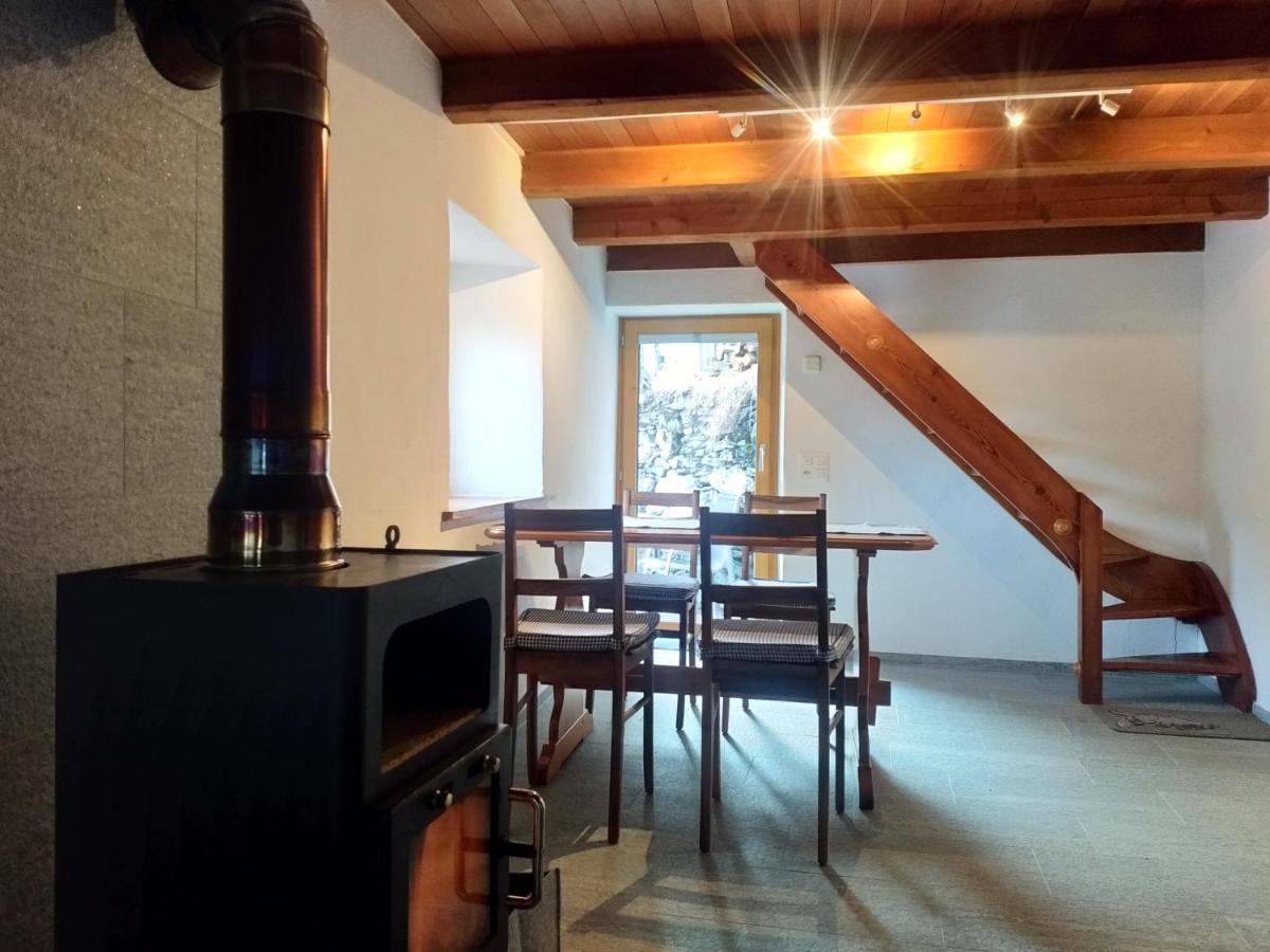 Rustico "Casa Di Sasso" Villa Intragna Kültér fotó