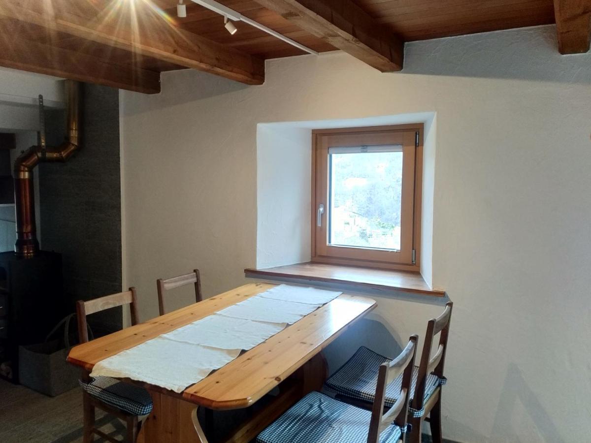 Rustico "Casa Di Sasso" Villa Intragna Kültér fotó