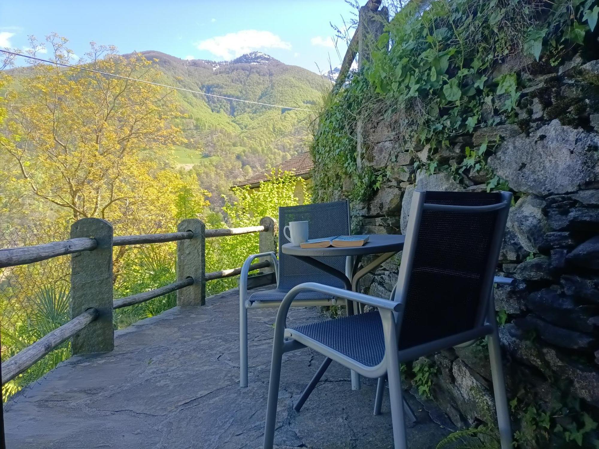 Rustico "Casa Di Sasso" Villa Intragna Kültér fotó